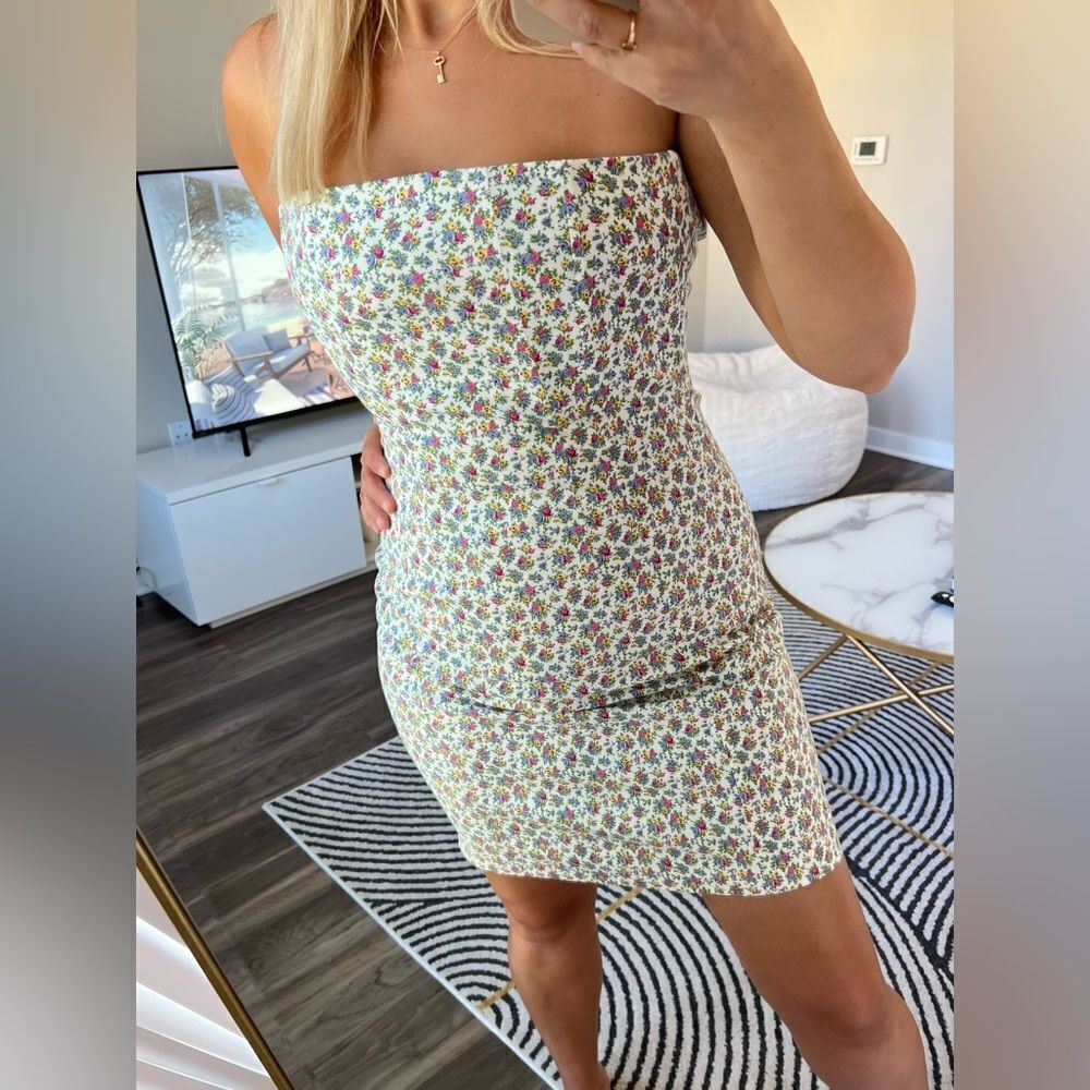 Rare‎ Find! Betsey Johnson Y2K White Floral Corset Dress – Size 8 (No Tag)